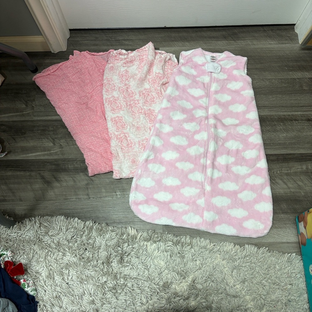 Baby girl sleep sack with 2 nursing blankets